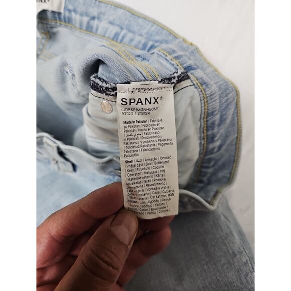Spanx Women's Faded Light Blue jeans Size 12 5 Pockets - Picture 7 of 10